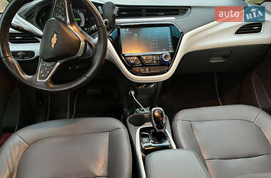 Хэтчбек Chevrolet Bolt EV 2017 в 