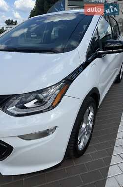 Хэтчбек Chevrolet Bolt EV 2016 в 
