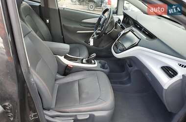 Хэтчбек Chevrolet Bolt EV 2019 в 