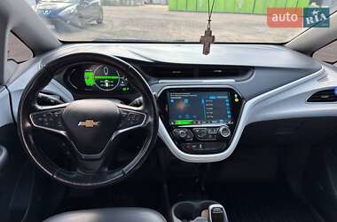 Хэтчбек Chevrolet Bolt EV 2018 в 