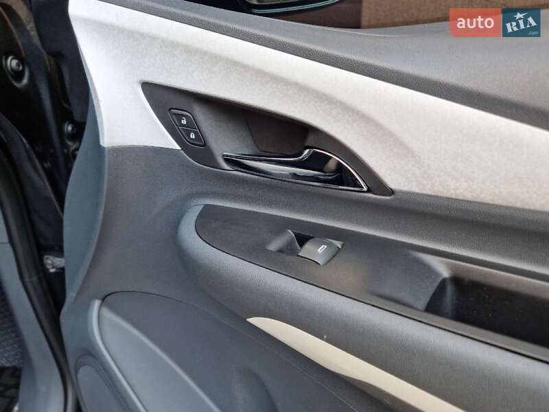 Хэтчбек Chevrolet Bolt EV 2017 в Виннице
