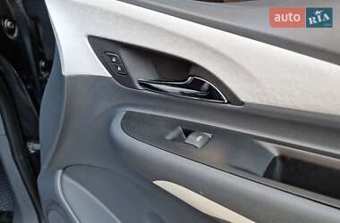 Хэтчбек Chevrolet Bolt EV 2017 в 