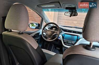 Хэтчбек Chevrolet Bolt EV 2017 в 