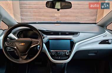 Хэтчбек Chevrolet Bolt EV 2017 в 