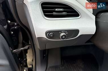 Хэтчбек Chevrolet Bolt EV 2019 в 