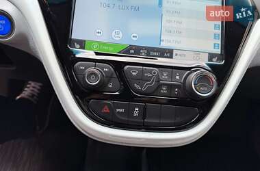Хэтчбек Chevrolet Bolt EV 2019 в 