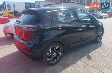 Хэтчбек Chevrolet Bolt EV 2022 в 