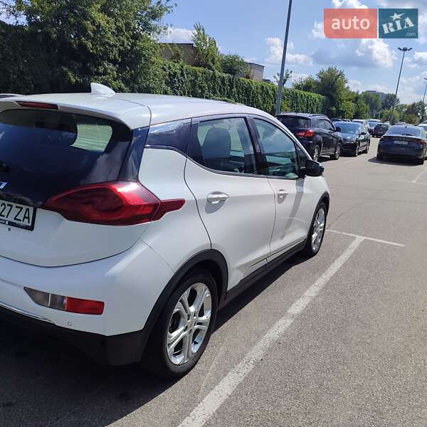 Хэтчбек Chevrolet Bolt EV 2017 в Киеве