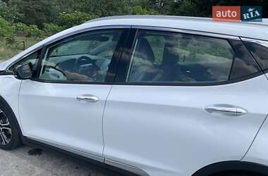 Хэтчбек Chevrolet Bolt EV 2020 в 