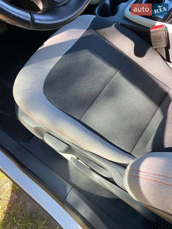 Хэтчбек Chevrolet Bolt EV 2019 в Одессе фото 9 Хэтчбек Chevrolet Bolt EV 2019 в Одессе