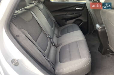 Хэтчбек Chevrolet Bolt EV 2022 в 