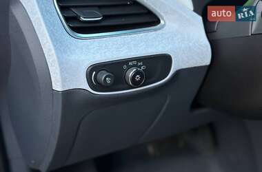 Хэтчбек Chevrolet Bolt EV 2020 в 