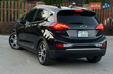 Хэтчбек Chevrolet Bolt EV 2020 в 