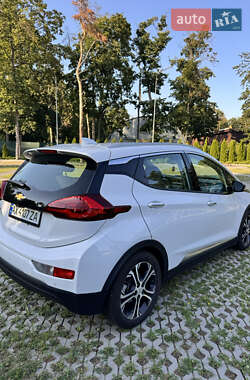 Хэтчбек Chevrolet Bolt EV 2017 в 