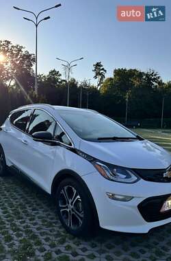 Хэтчбек Chevrolet Bolt EV 2017 в 