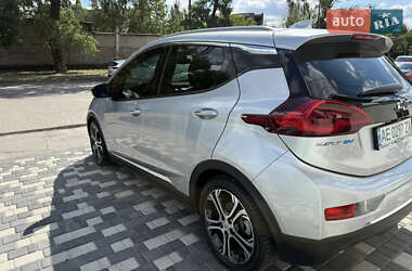Хэтчбек Chevrolet Bolt EV 2017 в 