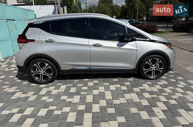 Хэтчбек Chevrolet Bolt EV 2017 в 