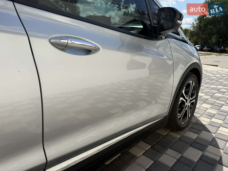 Хетчбек Chevrolet Bolt EV 2017 в Запоріжжі
