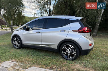 Хэтчбек Chevrolet Bolt EV 2017 в 
