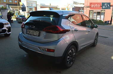 Хэтчбек Chevrolet Bolt EV 2017 в 