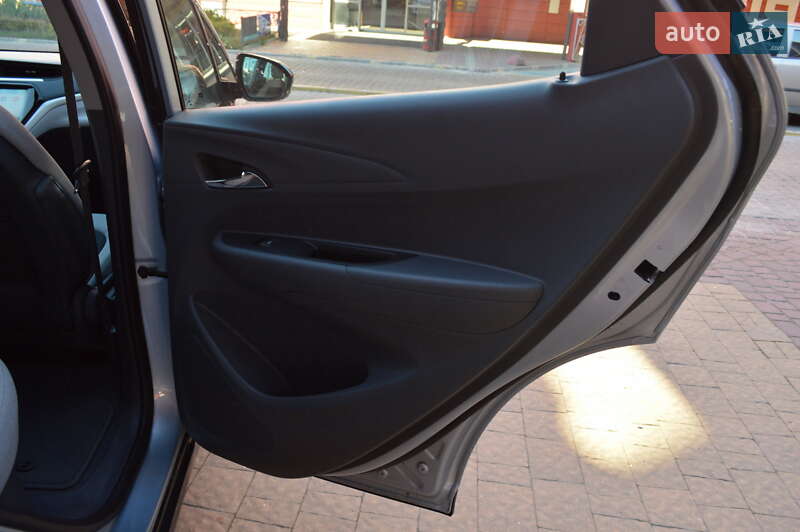 Хэтчбек Chevrolet Bolt EV 2017 в Львове