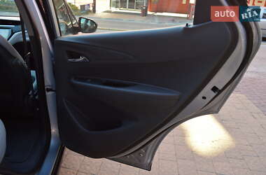 Хэтчбек Chevrolet Bolt EV 2017 в 