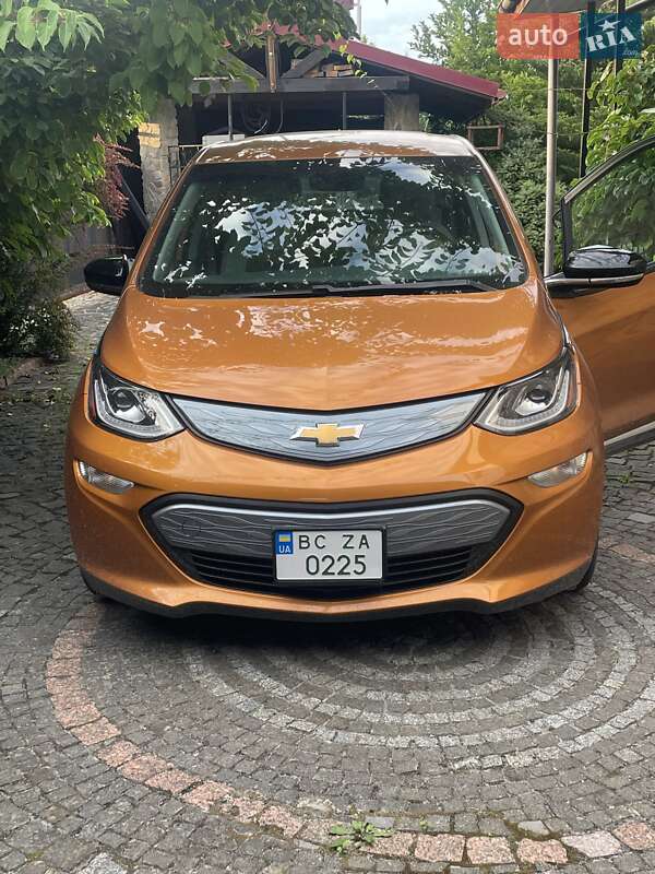 Хэтчбек Chevrolet Bolt EV 2017 в Львове фото 2 Хэтчбек Chevrolet Bolt EV 2017 в Львове