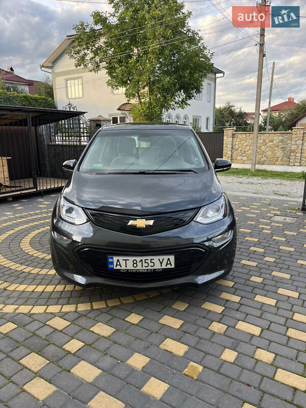 Хэтчбек Chevrolet Bolt EV 2019 в 
