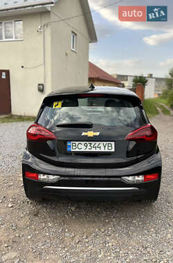 Хэтчбек Chevrolet Bolt EV 2018 в 