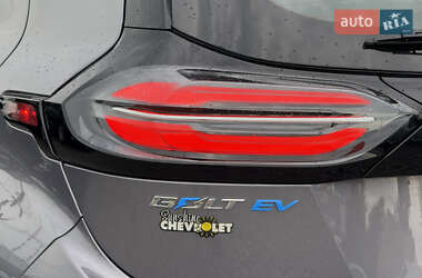 Хэтчбек Chevrolet Bolt EV 2021 в 