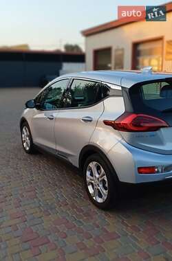 Хэтчбек Chevrolet Bolt EV 2017 в 