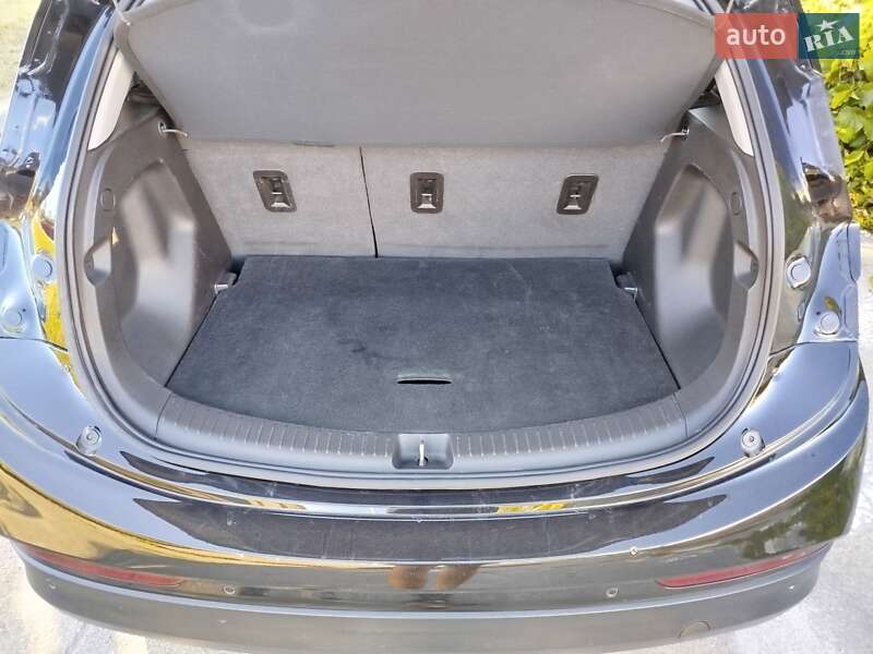 Хэтчбек Chevrolet Bolt EV 2023 в Киеве фото 34 Хэтчбек Chevrolet Bolt EV 2023 в Киеве