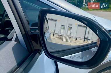 Хэтчбек Chevrolet Bolt EV 2017 в 