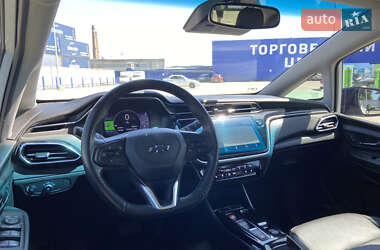 Хэтчбек Chevrolet Bolt EV 2022 в 