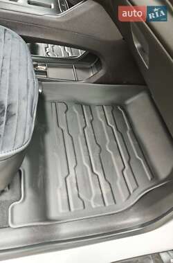 Хэтчбек Chevrolet Bolt EV 2023 в 