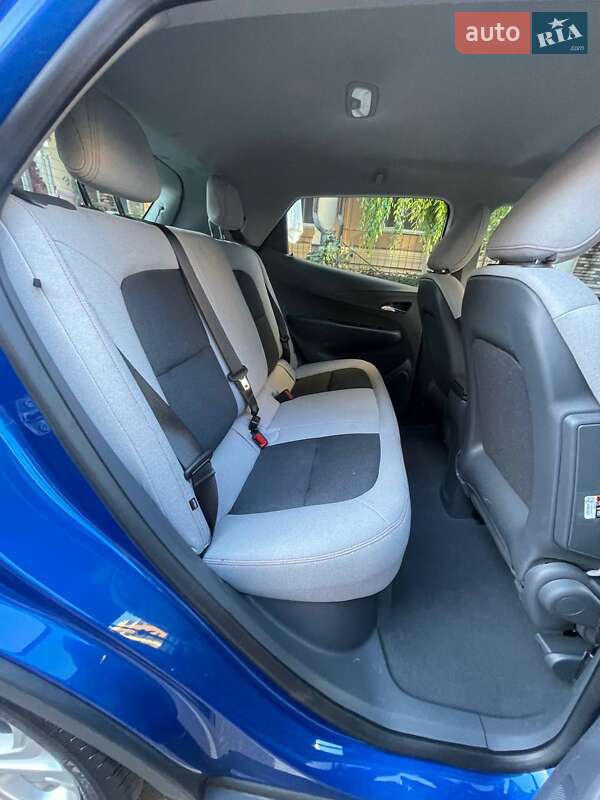 Хэтчбек Chevrolet Bolt EV 2020 в Киеве