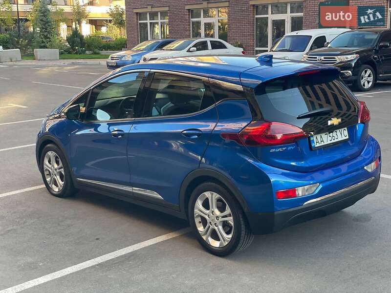Хэтчбек Chevrolet Bolt EV 2020 в Киеве