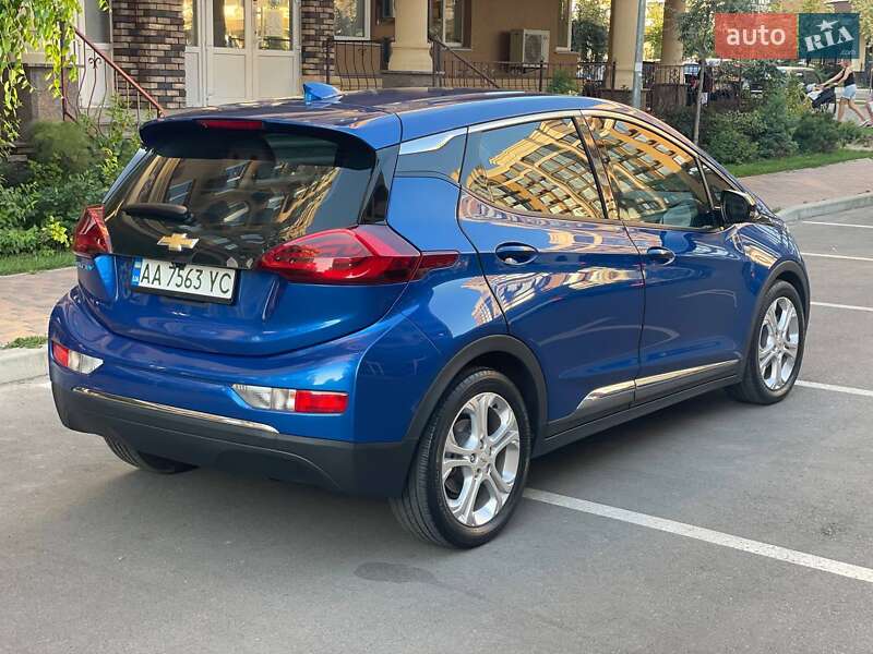 Хэтчбек Chevrolet Bolt EV 2020 в Киеве