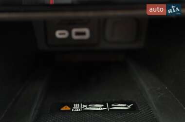 Хетчбек Chevrolet Bolt EV 2021 в 