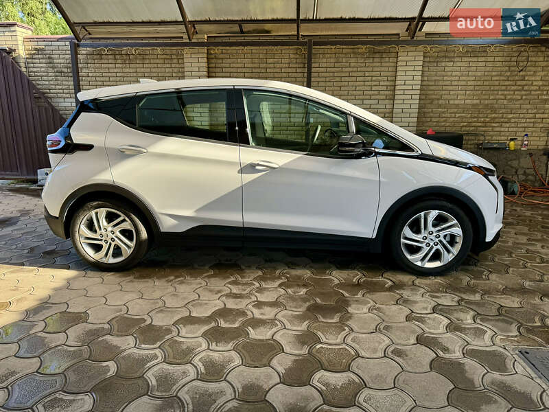 Хэтчбек Chevrolet Bolt EV 2023 в Днепре