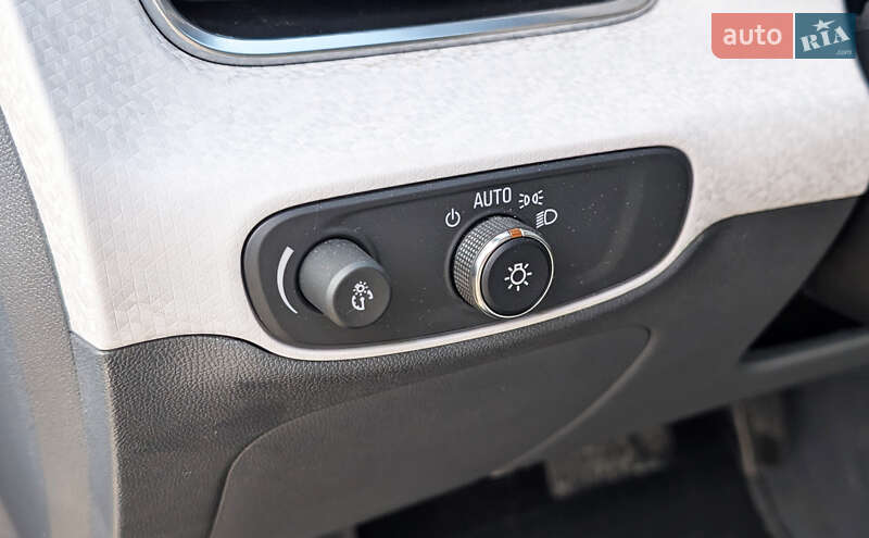 Хэтчбек Chevrolet Bolt EV 2017 в Львове