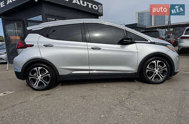 Хэтчбек Chevrolet Bolt EV 2021 в 