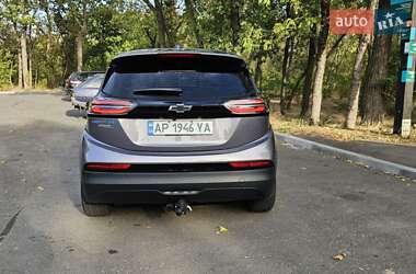Хэтчбек Chevrolet Bolt EV 2022 в 