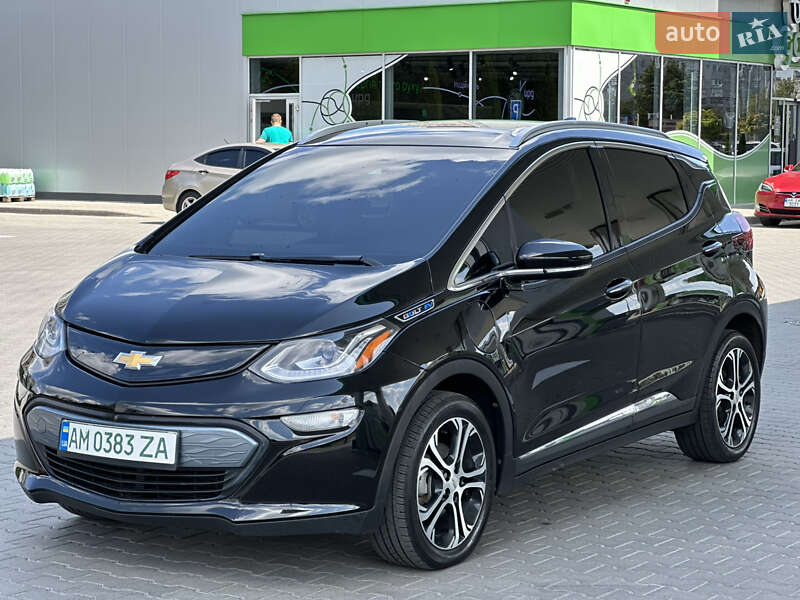 Хэтчбек Chevrolet Bolt EV 2018 в 