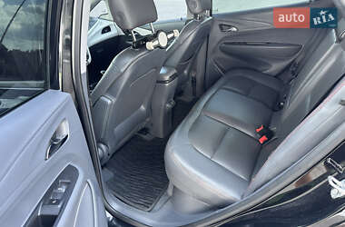 Хэтчбек Chevrolet Bolt EV 2018 в 
