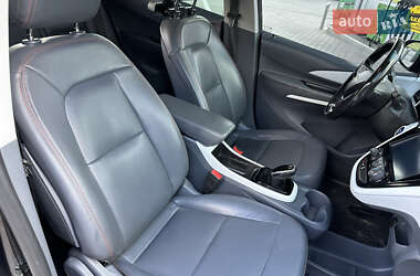 Хэтчбек Chevrolet Bolt EV 2018 в 