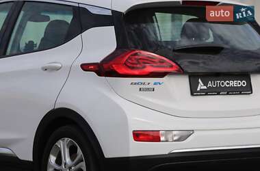Хэтчбек Chevrolet Bolt EV 2020 в 