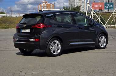 Хэтчбек Chevrolet Bolt EV 2021 в 