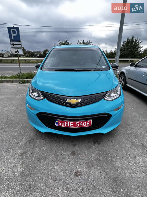 Хэтчбек Chevrolet Bolt EV 2020 в 