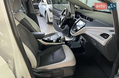 Хэтчбек Chevrolet Bolt EV 2017 в 